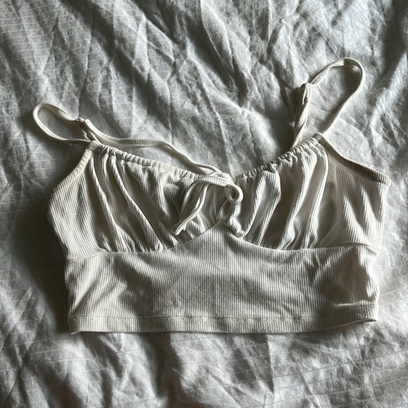 Cropped Shein Tank - Picture 2 of 3